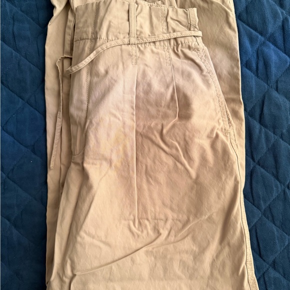 Women,s Tan Pants - Picture 4 of 4